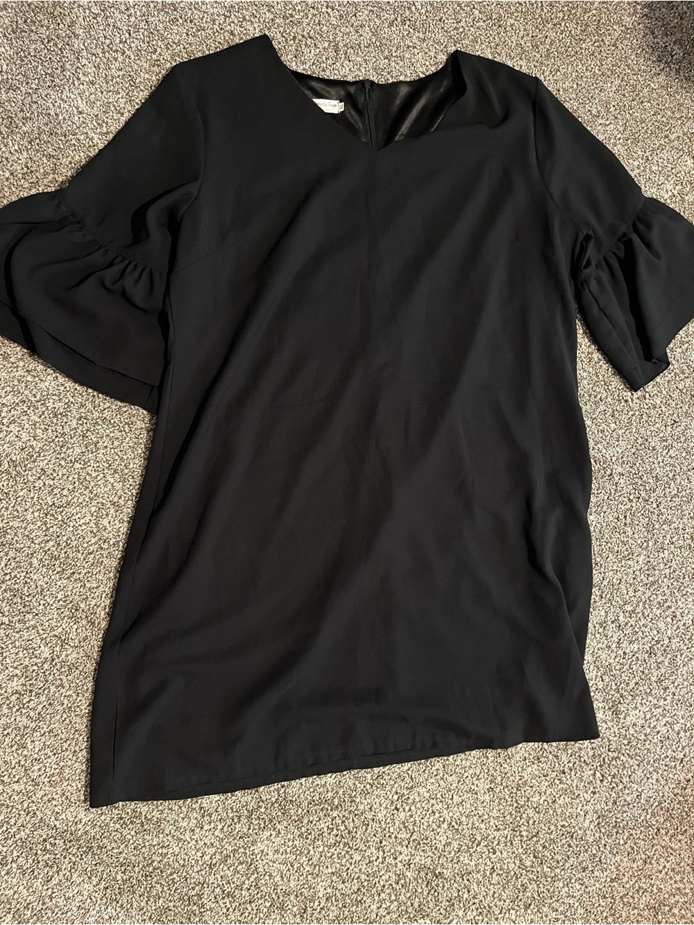 SimpleFun Black Ruffle-Sleeve Tunic Top